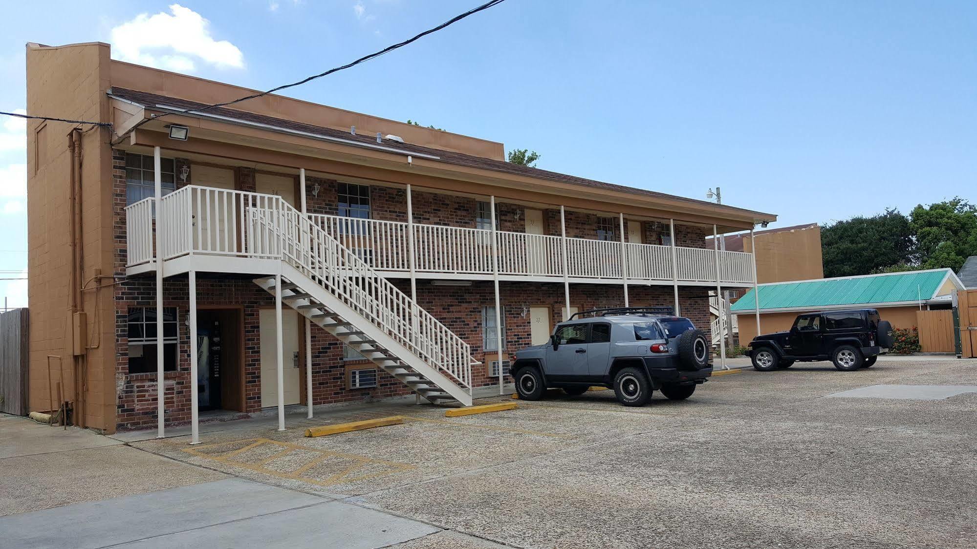 Jefferson Inn&Suites Extérieur photo